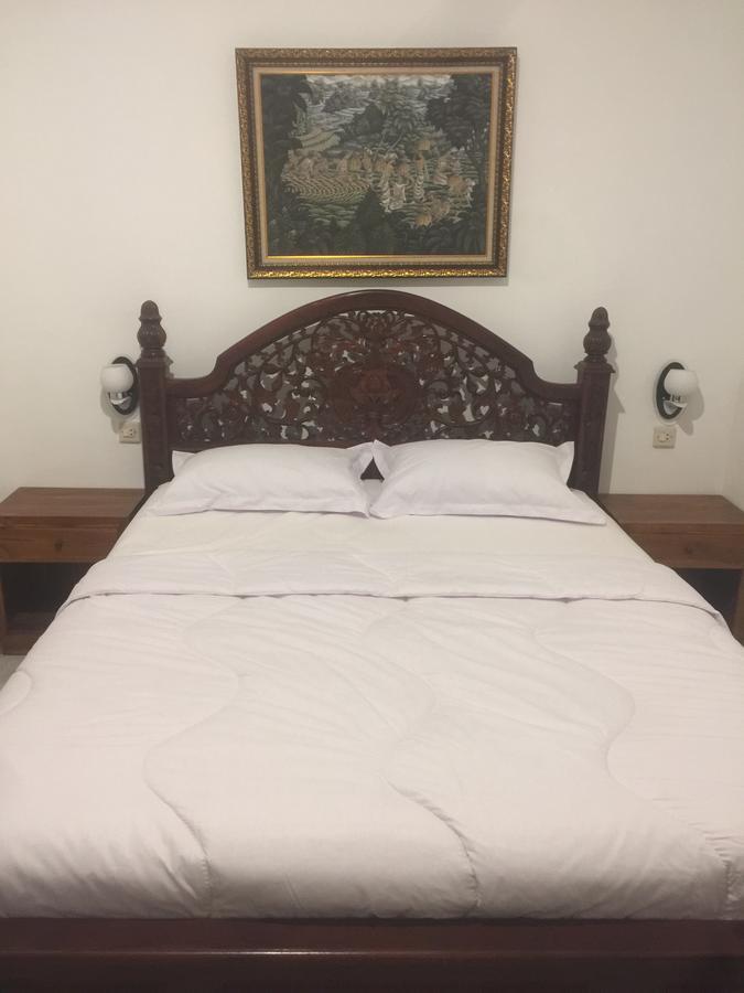 Albergue Anggrek Mas Bed & Breakfast